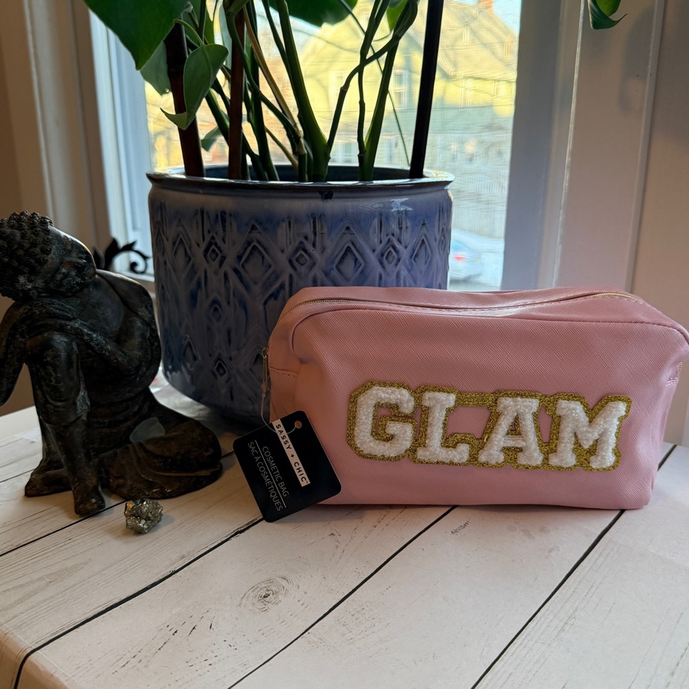 GLAM Pink‎ Cosmetic Bag - Glam Embroidered Makeup Case